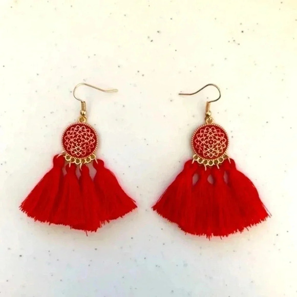 Red Circle Boho Gold Tone Fan Tassel Earrings NWT - Picture 1 of 3